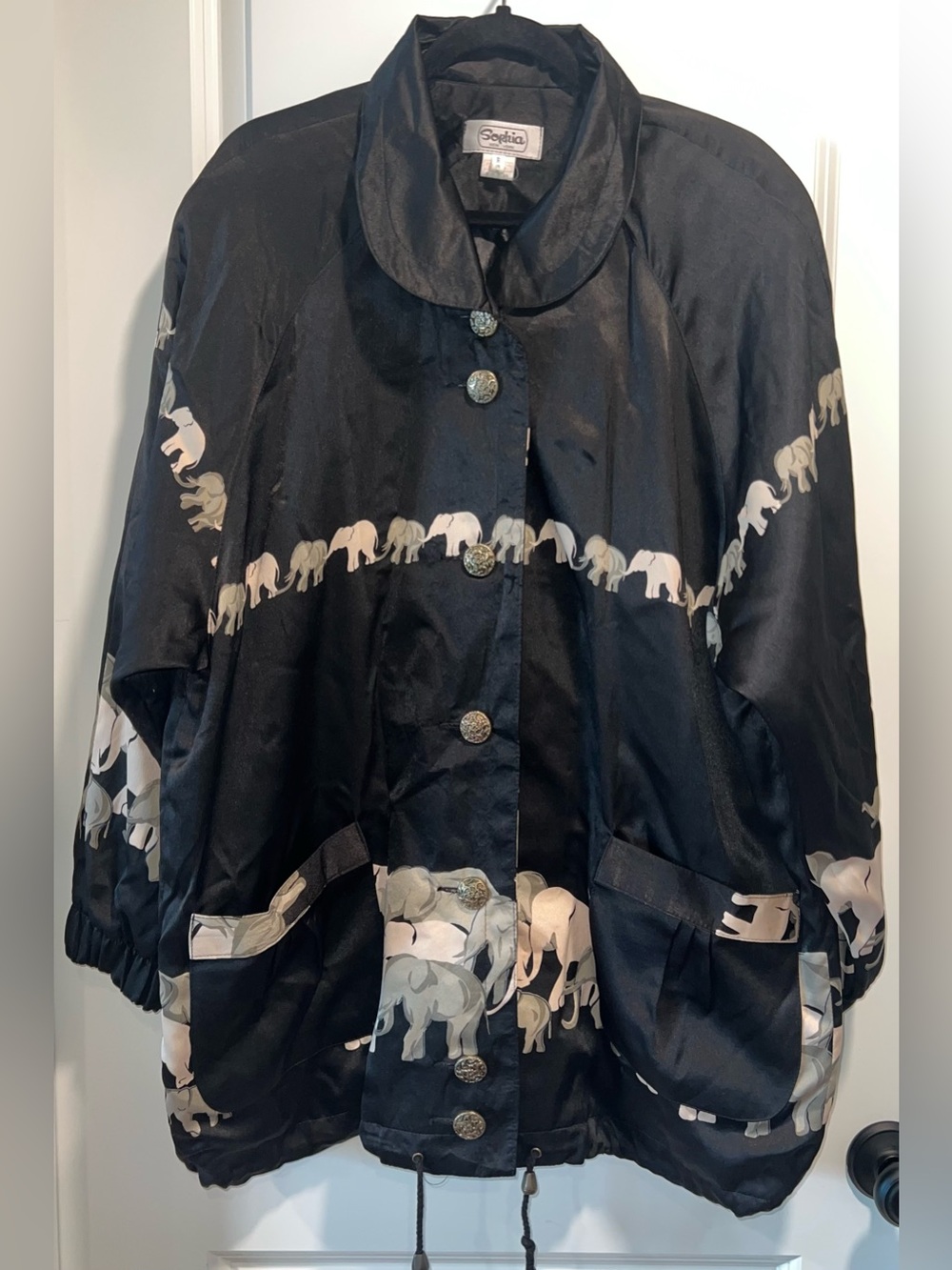 Sophia Vintage Woman’s Satin Elephant Print Jacket in Black Size S/M